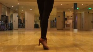 How to dance Stationary Samba Walk in Samba #7 | Самба Ход на Месте | EasyBallroom