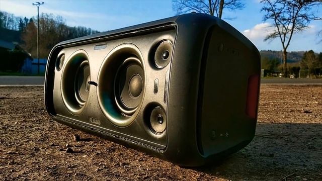 bass test - JBL Partybox 300 (LFM)