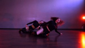 RIEN À PROUVER / FRAME UP STRIP / JULIA GOGINA & MARIA STEPANOVA