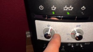 Cappuccino zubereiten mit De'Longhi Magnifica ESAM 3000.B Kaffeevollautomat Bedienung Anleitung