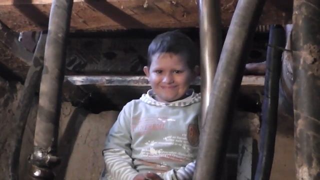 /Бурение Скважины в Погребе/ [Как пробурить скважину на воду] смотреть онлайн