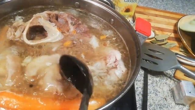 ХОЛОДЕЦ НА ПРАЗДНИКИ: свиные ножки, голень индейки смотреть онлайн