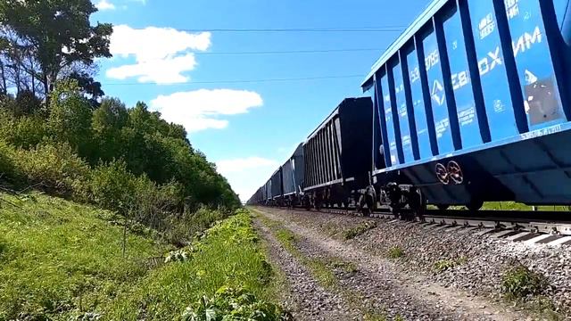 Во как трясёт! Тепловоз 2ТЭ116 - ???? на перегоне: Плюсса - Серебрянка. смотреть онлайн