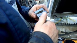 Замена шпильки натяжного ролика ваз 2115