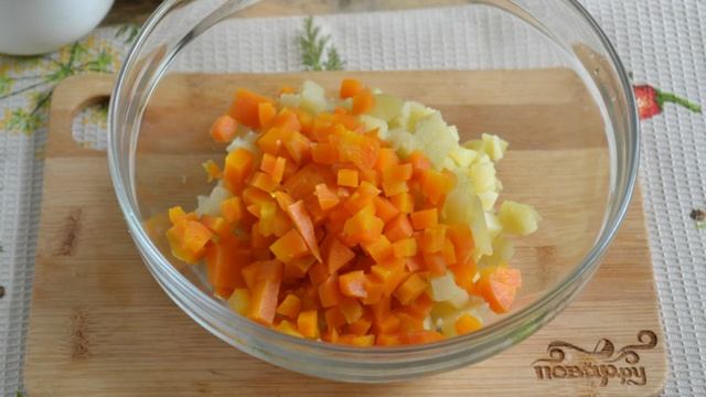 Салат Оливье классический с колбасой