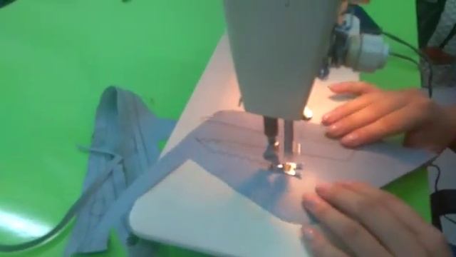 Singer Golden Panoramic смотреть онлайн