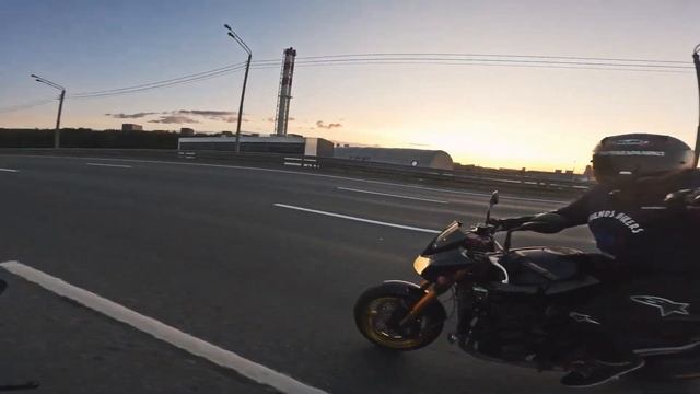 НАМ И ОДНОЙ ПОЛОСЫ ХВАТИТ  | УТРЕНИЙ ПРОХВАТ  | S1000RR | Z1000 смотреть онлайн