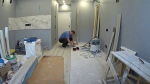 20. Укладываю кварцвенил и устанавливаю рукамойник!.mp4