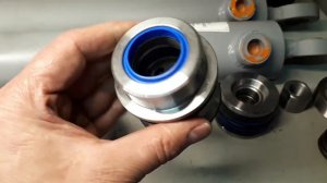 Погрузчик УНЦ 060 ( UNC 060) гидроцилиндры.