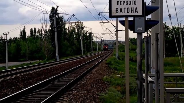 Тепловоз Чмэ3 и тепловоз 2тэ25км-0231 резервом