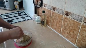 как приготовить отбивные.Отбивные из кусочков куриной грудки!