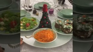 Крутящийся столик - оригинальный способ сервировки стола