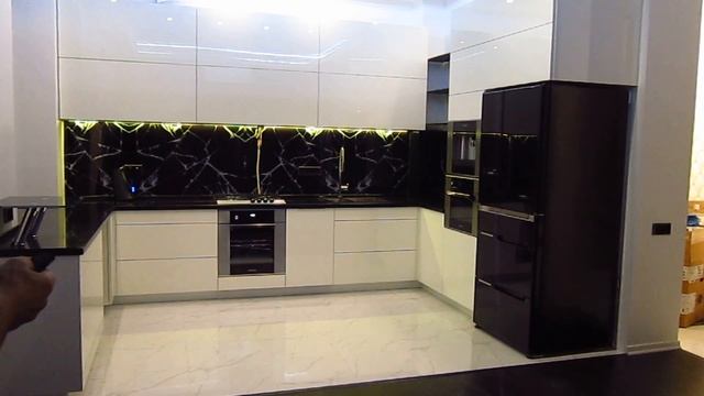 Кухня за миллион с мебельной фурнитурой Blum.
