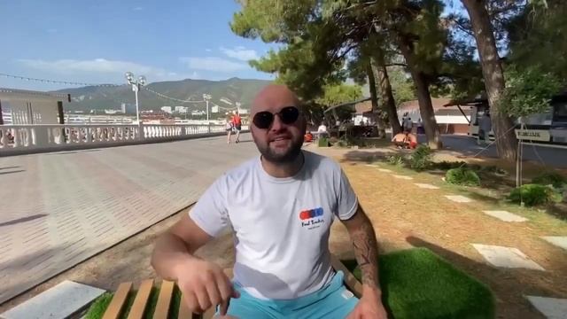 Летний трек про Геленджик. Гимн Геленджика. Отдыхаем в Геленджике весело смотреть онлайн