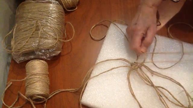 Плетение салфеточки по кругу. Мастер класс макраме.Шаг 2_[360p] смотреть онлайн