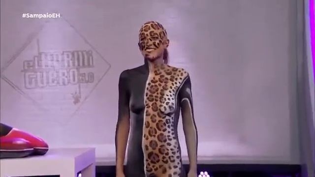 Ребята посмотрите это видео вы думаете это гигантские туфли нет это люди смотреть онлайн