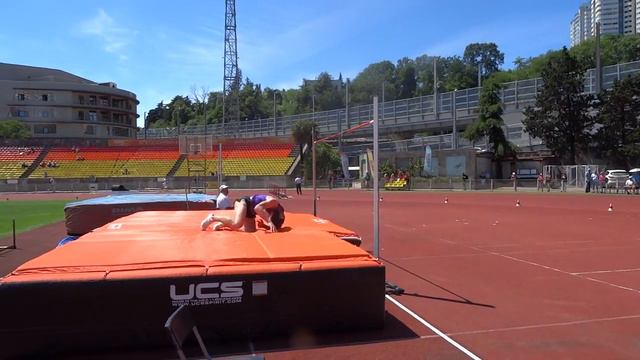 Иван Ухов. Начальная высота 2.30. Командный Чемпионат Росии 2017 смотреть онлайн