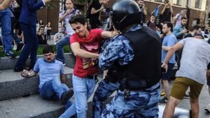 Ай цвай полицай