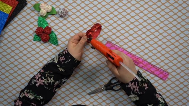 Цветы из фоамирана - Мастер-класс. Делаем розочку своими руками | Московское долголетие смотреть онлайн