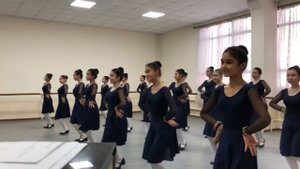 Урок узбекского танца. Положения рук и ног хорезмской школы