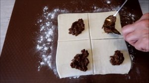 Слойки со сгущенкой. Быстро и вкусно!