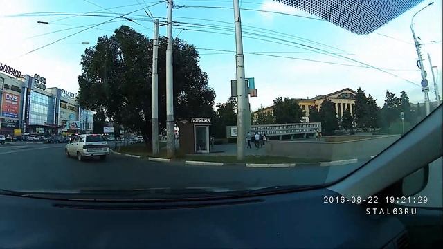 Двухкамерный видеорегистратор Neoline G-tech X23 Dual - дневная съёмка, передняя камера смотреть онлайн