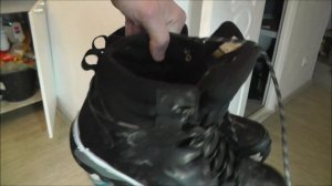 Быстрая гидроизоляция обуви на коленке Силиконовым Герметиком (не отвалился даже через неделю !)