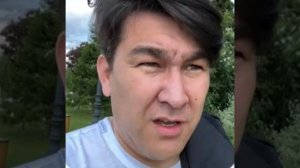 Кстати, Азамат Мусагалиев ещё и пловец!