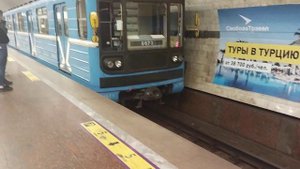 номерной с маской 2-0-2 отправляется в отстой заельцовской! Метро Новосибирска!!