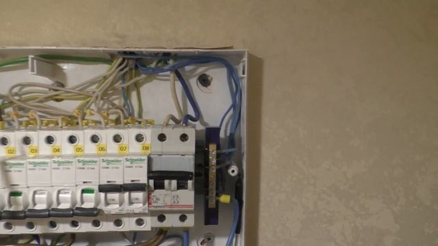 Исправленному верить. Как я исправил косяки в электромонтаже смотреть онлайн
