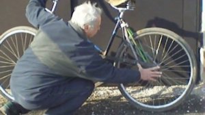 Самая первая модель велосипеда с инновационным рычажным приводом. Комментарии.