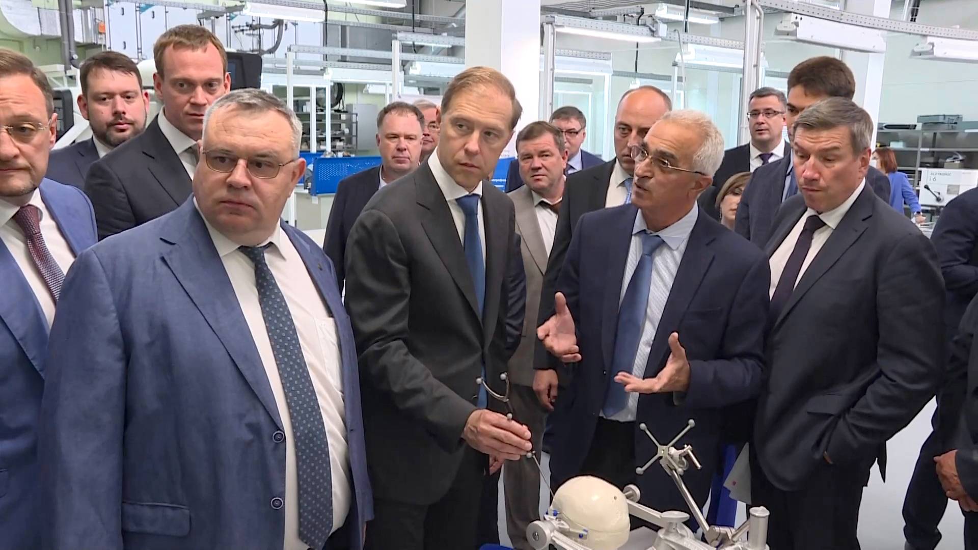 Денис Мантуров осмотрел промышленные предприятия Рязанской области