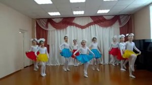 Танец "Цветные горошины"