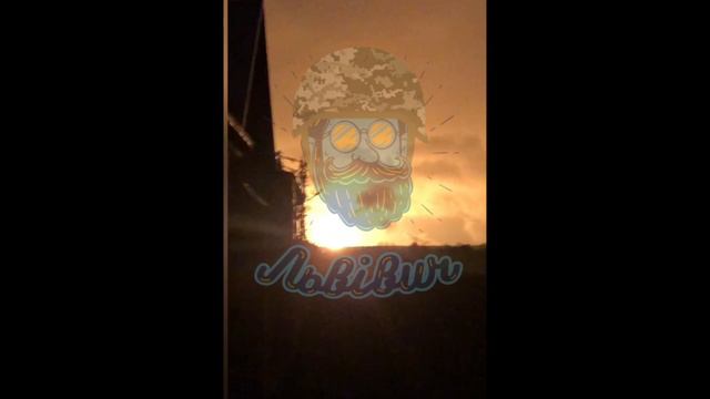 Сегодня утром по городу Стрый в Львовской области было нанесено более 20 ракетных ударов.