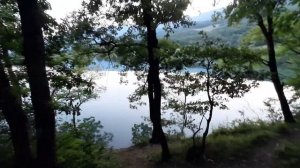 поход с палаткой озеро в Краснокаменке вечер.