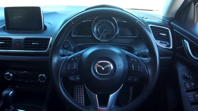 Мазда Аксела 2015 - обзор