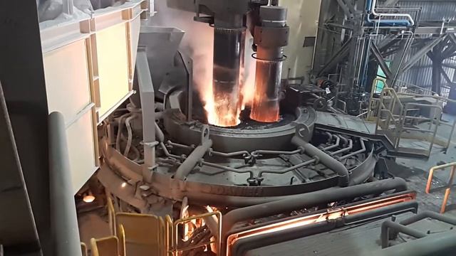 Электрическая дуга в печи⚡️