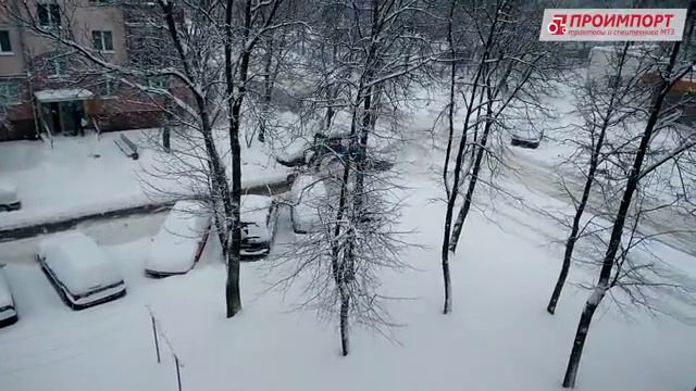 Работа трактора МТЗ 82 с коммунальнам отвалом "Бабочка" и щеткой смотреть онлайн