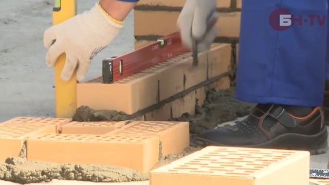 Специалисты компании "Строительный трест" признаны лучшими каменщиками Санкт-Петербурга в 2014 году