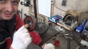 Меняем подшипник полуоси , садим на горячую .