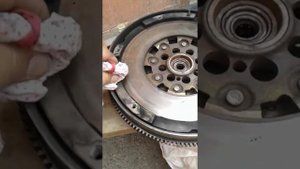 8 лет стучал двух массовый маховик Vito 638 2.2 CDI
