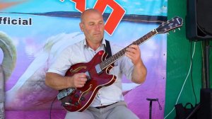 гр Бахтлувал Казибег Тагиров соло на гитаре