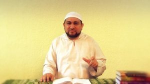 Как правильно произнести Такбир в Намазе? - шейх Зафер Ашек