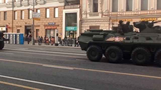 Броня крепка и танки наши быстры! Москва 28 апреля. смотреть онлайн