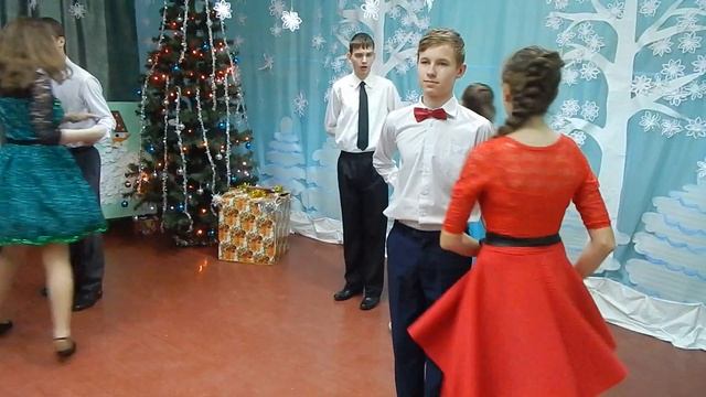 Новогодний вальс)