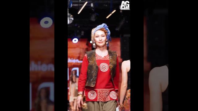 "Аномалия" Коллекция Натальи Захаровой "Звезда Галактики" Шоу Модный
