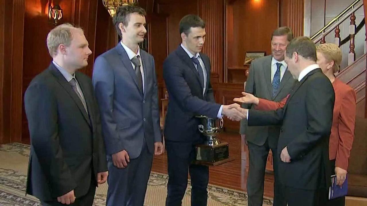 Премьер Дмитрий Медведев встретился со студентами - победителями Чемпионата мира по программированию