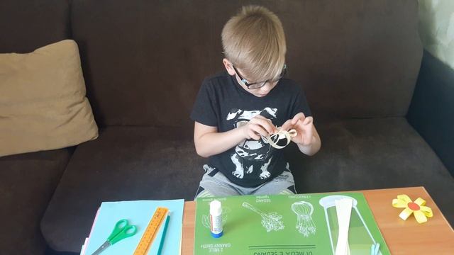 Гирлянда из цветов смотреть онлайн