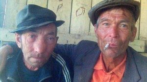 Тихо очередь стояла