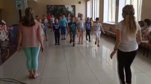 Музыкальная игра "Вперёд четыре шага"